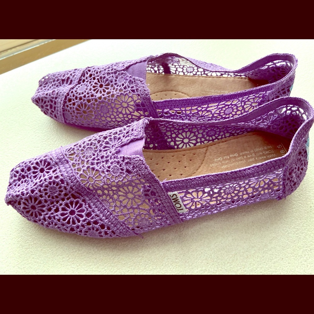 Toms Classic Chrochet Slip On